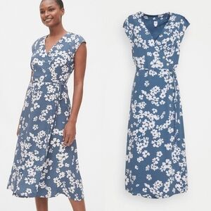 GAP Blue Flower Side Button Wrap Midi Dress White Floral Short Sleeve Size XS 0